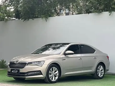 SKODA SUPERB 2021