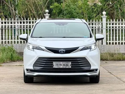 TOYOTA SIENNA — из Китая под ключ