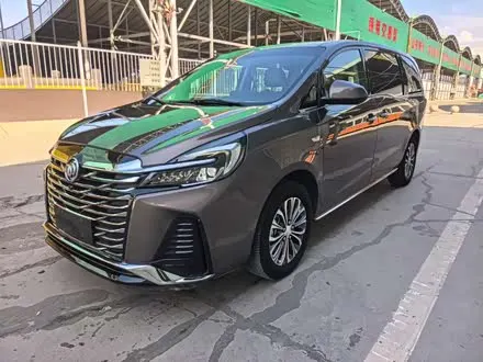 BUICK GL8 — из Китая под ключ