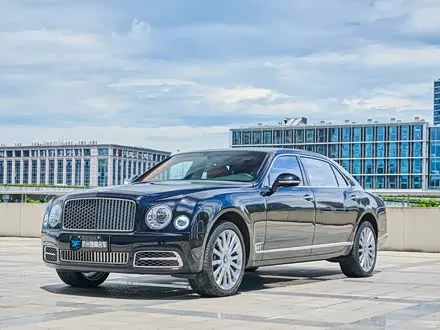 BENTLEY MULSANNE 2017 — 37 000 км, Китай — под ключ — фото 1