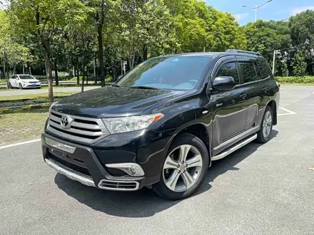 TOYOTA HIGHLANDER — из Китая под ключ