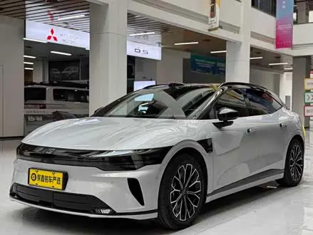 ZEEKR 007GT 2025