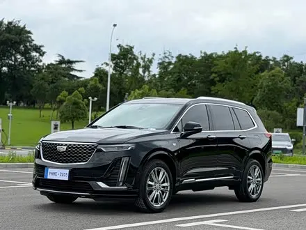 CADILLAC XT6 2022 — 87 000 км, Китай — под ключ — фото 1