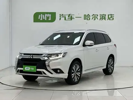 MITSUBISHI OUTLANDER 2021