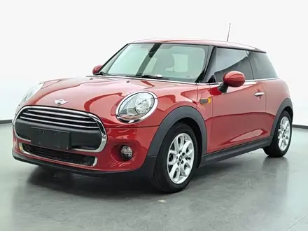 MINI ONE 2016