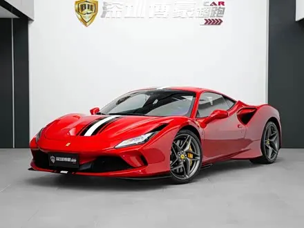 FERRARI F8 2019