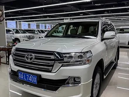TOYOTA LAND CRUISER 2017