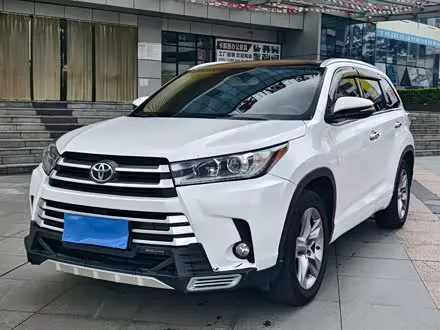 TOYOTA HIGHLANDER 2015
