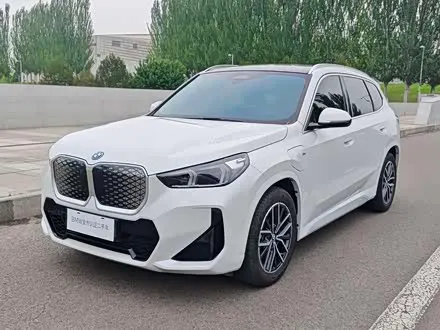 BMW IX1 2023