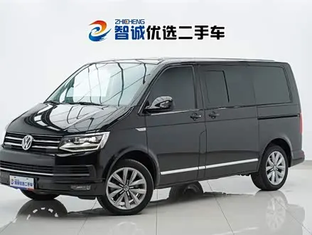 VOLKSWAGEN MULTIVAN 2018 — 100 000 км, Китай — под ключ — фото 1