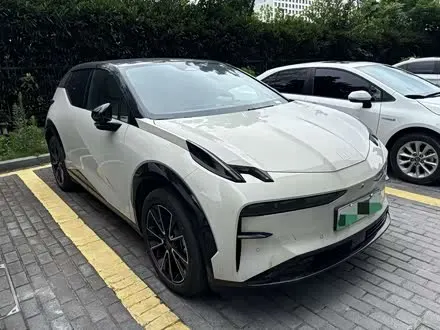 ZEEKR X 2025