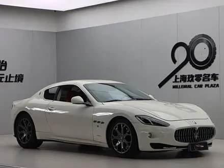 MASERATI GRANTURISMO 2013
