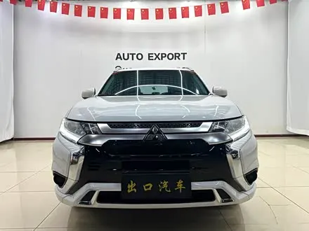 MITSUBISHI OUTLANDER 2021