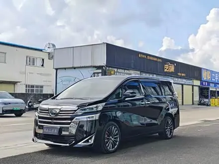 TOYOTA VELLFIRE 2019 — 86 000 км, Китай — под ключ — фото 1