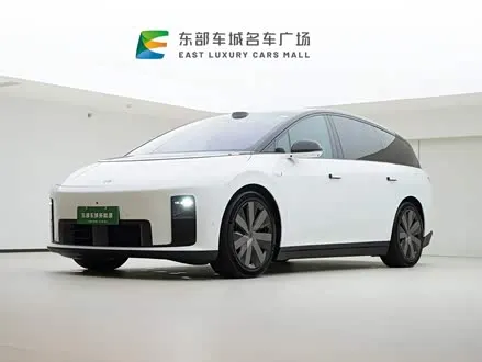 LI AUTO I8 2025