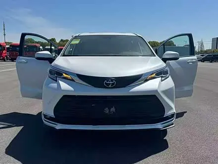 TOYOTA SIENNA — из Кореи под ключ