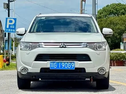 MITSUBISHI OUTLANDER 2014 — 253 600 км, Китай — под ключ — фото 1
