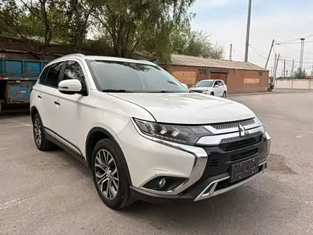 MITSUBISHI OUTLANDER — из Китая под ключ