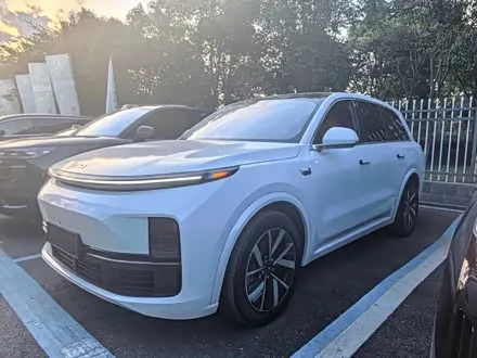 LI AUTO L8 2023