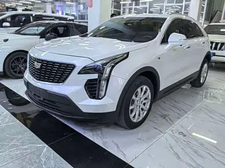 CADILLAC XT4 2021 — 68 000 км, Китай — под ключ — фото 1