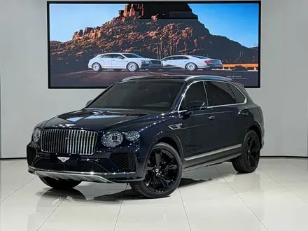 BENTLEY BENTAYGA 2023 — 9 000 км, Китай — под ключ — фото 1