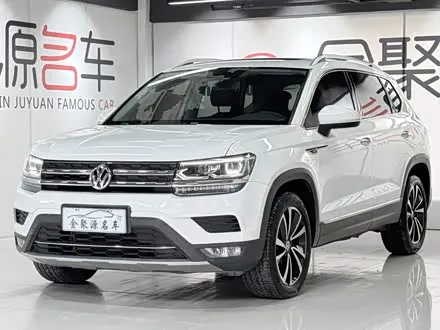 VOLKSWAGEN THARU 2020