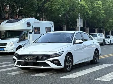 HYUNDAI ELANTRA 2023