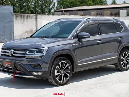 VOLKSWAGEN THARU 2019