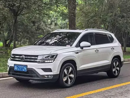 VOLKSWAGEN THARU 2021