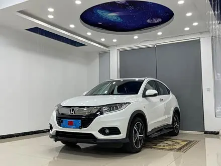 HONDA VEZEL 2022 — 37 000 км, Китай — под ключ — фото 1