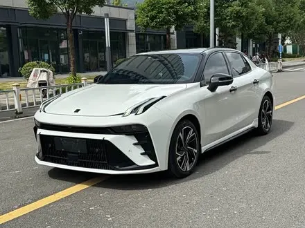 LYNK & CO 03 2023