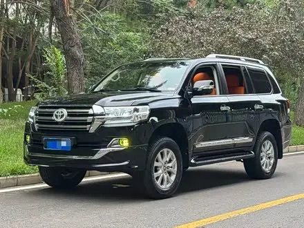 TOYOTA LAND CRUISER 2016