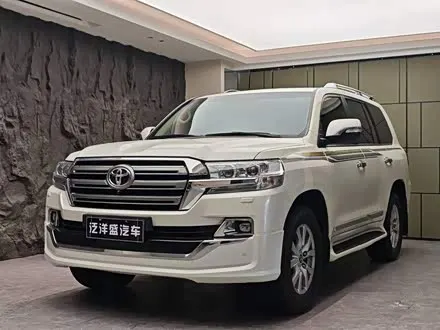 TOYOTA LAND CRUISER — из Китая под ключ