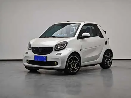 SMART FORTWO 2016 — 76 700 км, Китай — под ключ — фото 1