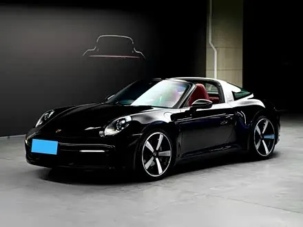 PORSCHE 911 2022