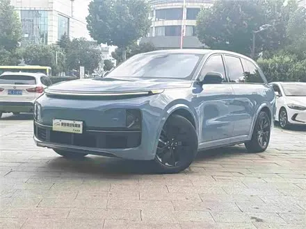 LI AUTO L8 2023