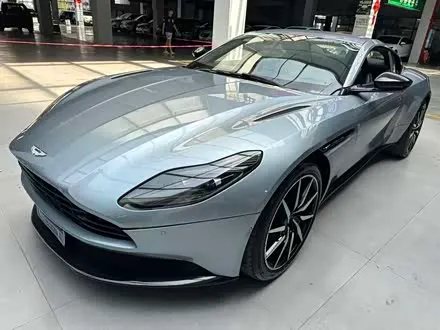 ASTON MARTIN DB11 2019