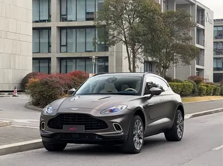 ASTON MARTIN DBX — из Китая под ключ