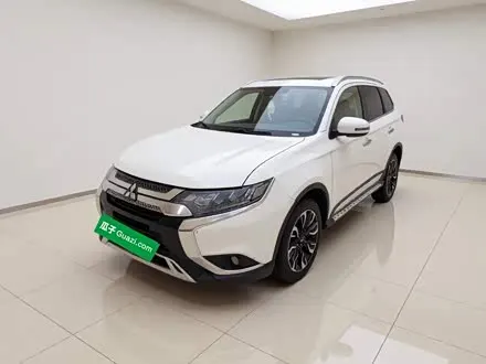 MITSUBISHI OUTLANDER — из Китая под ключ