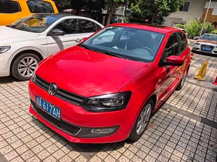 VOLKSWAGEN POLO 2011
