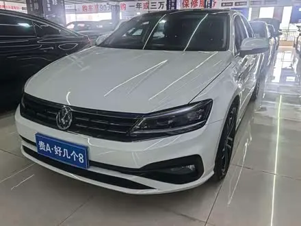 VOLKSWAGEN LAMANDO 2021