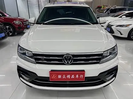 VOLKSWAGEN TIGUAN L 2021