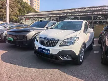 BUICK ENCORE 2015 — 78 000 км, Китай — под ключ — фото 1