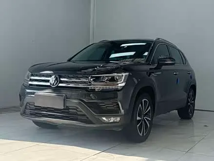 VOLKSWAGEN THARU 2021