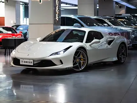 FERRARI F8 2020