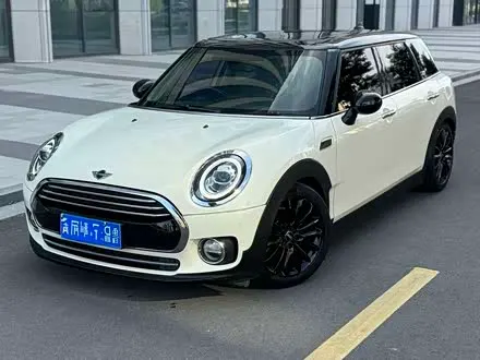 MINI CLUBMAN 2016 — 85 000 км, Китай — под ключ — фото 1