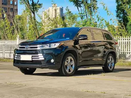 TOYOTA HIGHLANDER 2018