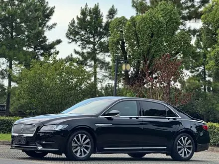 LINCOLN CONTINENTAL 2019