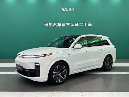 LI AUTO L8 2025