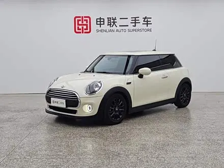 MINI ONE 2021